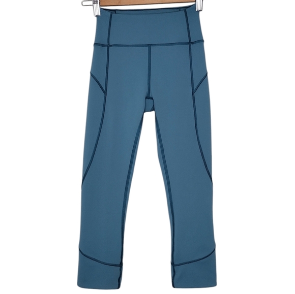 Lululemon Blue Low-Rise Cropped Ankle Length Workout Athletic Leggings Size 2 - Picture 1 of 15